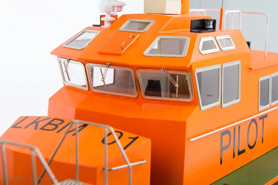Aeronaut 1/25 Pilot Boat Kit – AN3046/00 7 Aeronaut 1/25 Pilot Boat Kit – AN3046/00 - Image 7