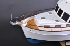 Premium Line - Kymodel Grand Banks 1:20 Scale Motor Yacht -Radio Controlled Model Shop dsc 0345