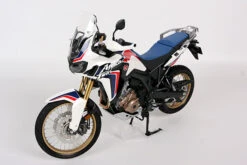 Plastic Kit Tamiya 1/6 Scale Honda CRF1000L Africa Twin 16042