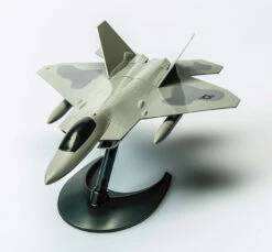 Airfix QUICK BUILD F22 Raptor -Radio Controlled Model Shop j6005 raptor 1 1
